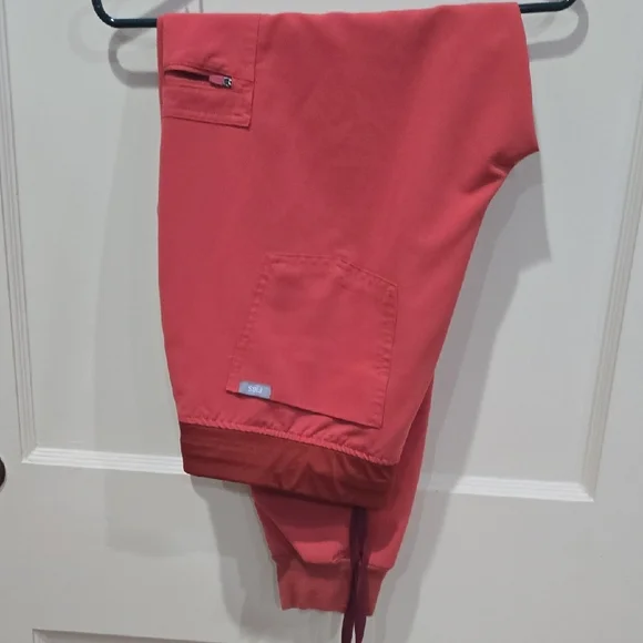 Figs Technical Collection Scrub Set - Picture 4 of 4